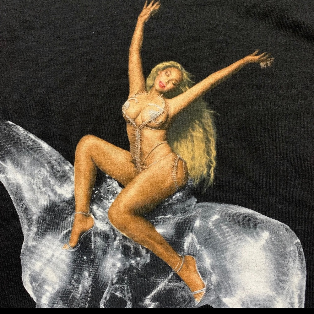 Pose 4 MEDIUM Beyoncé Renaissance Act I Limited Edition Box Set